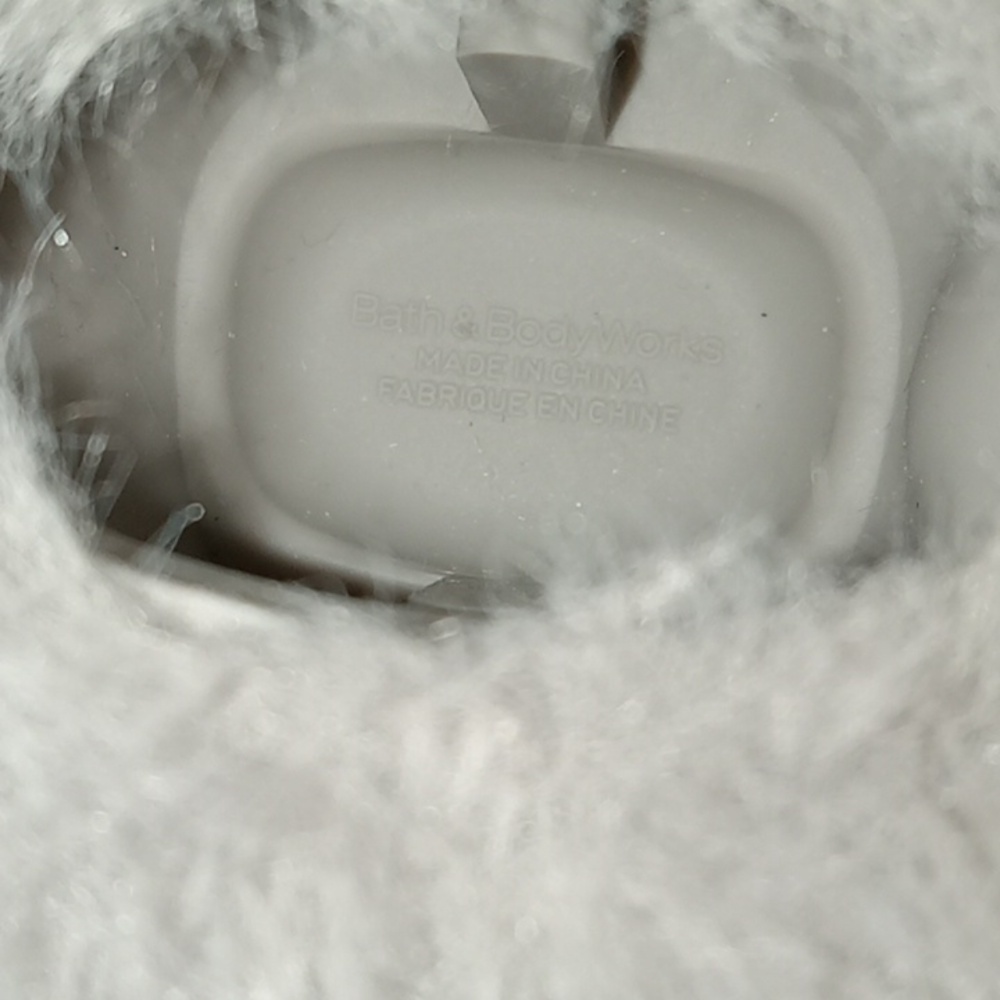 Bath & Body Works Fuzzy Summer Elephant Pocketbac Holder Packet Bac Keychain - Picture 6 of 8